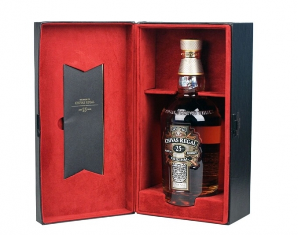 芝华士25年调和苏格兰威士忌 Chivas Regal Aged 25 Years Blended Scotch Whisky 700ml